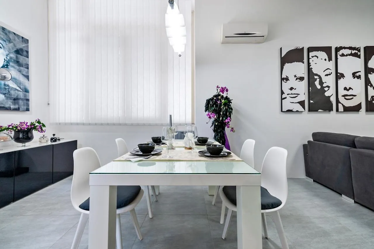 Apartamento MStudio / Loft Lecce Italia